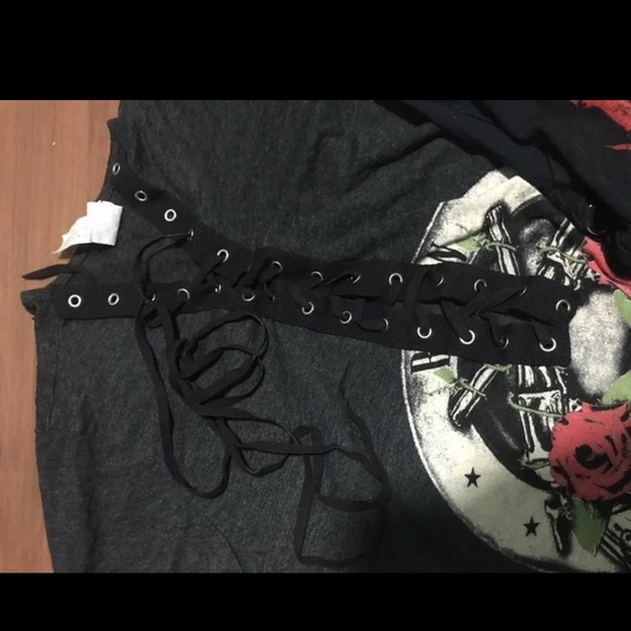 Crop top - Picture 2 of 4